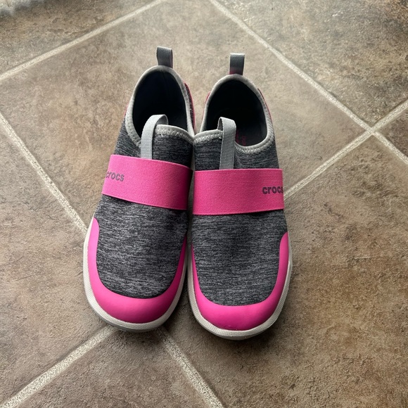 CROCS Shoes Crocs Size 3 Girls Watersandbeach Shoe Poshmark